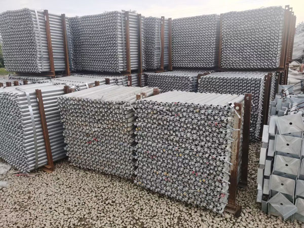 盤扣庫(kù)存區(qū).jpg 盤扣庫(kù)存區(qū).jpg